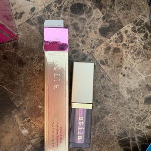 Stila glitter and glow highlighter